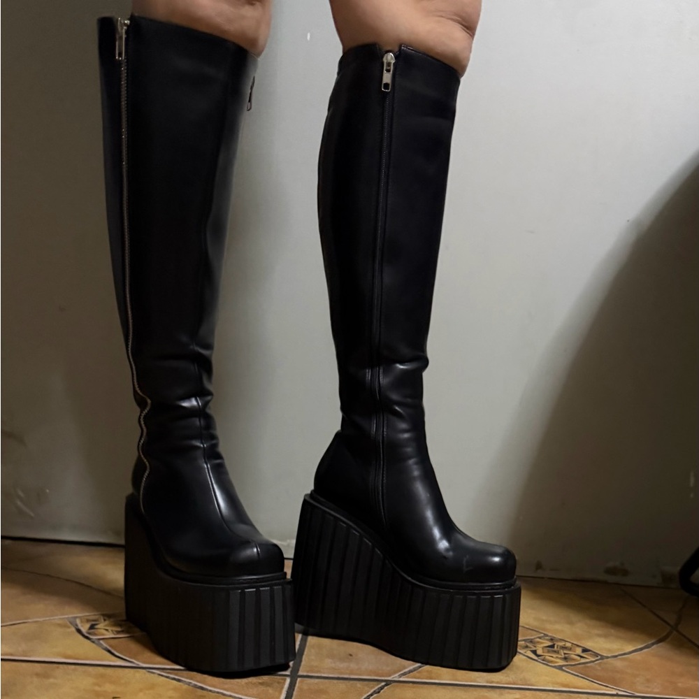 Dolls Kill  lamoda “so shallow” Black Platform Boots